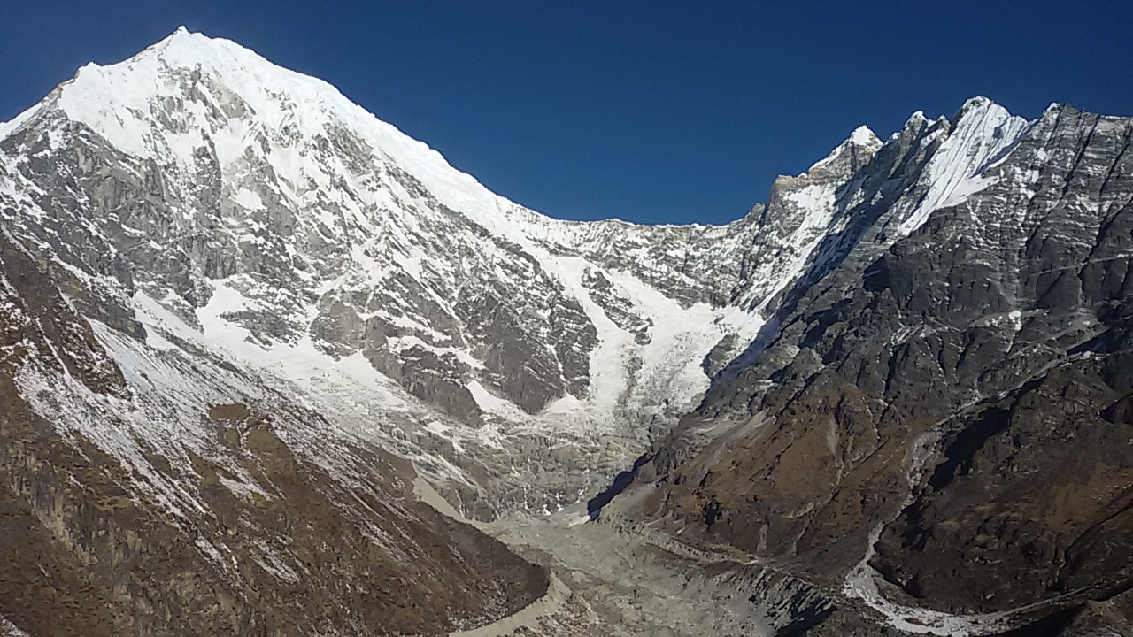 Langtang Valley gosaikunda Trek